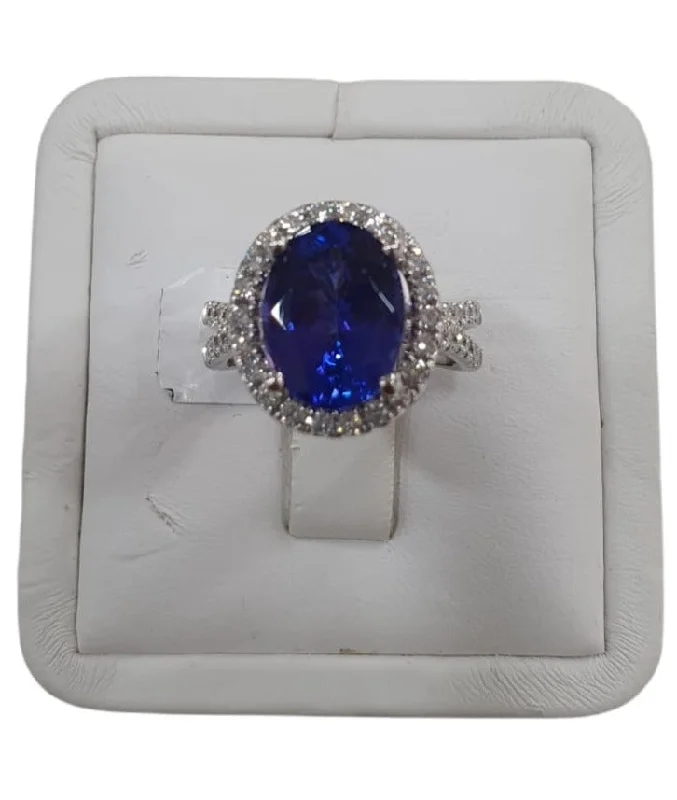 Women’s wedding rings-18K White Gold Tanzanite Ring