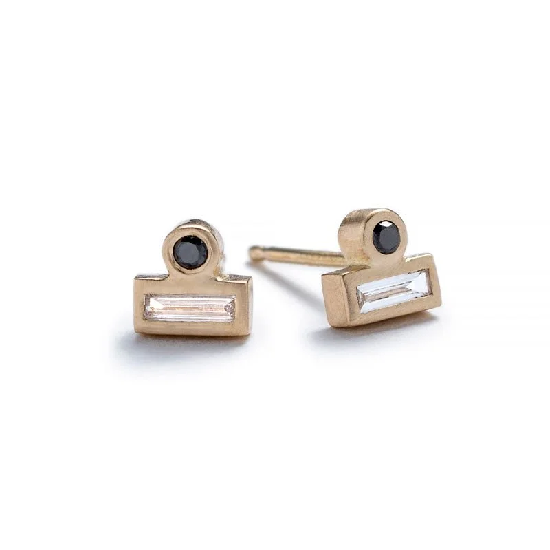 Women’s cubic zirconia earrings-Ipsum stud earrings