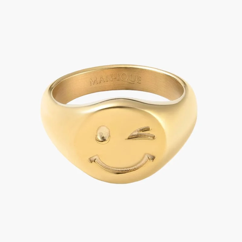 Women’s custom rings-Winking Smiley Ring - Gold