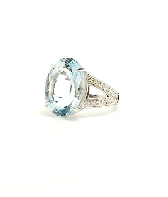 Women’s sapphire rings-Aquamarine and Diamond Cocktail Ring Ad No. 2354