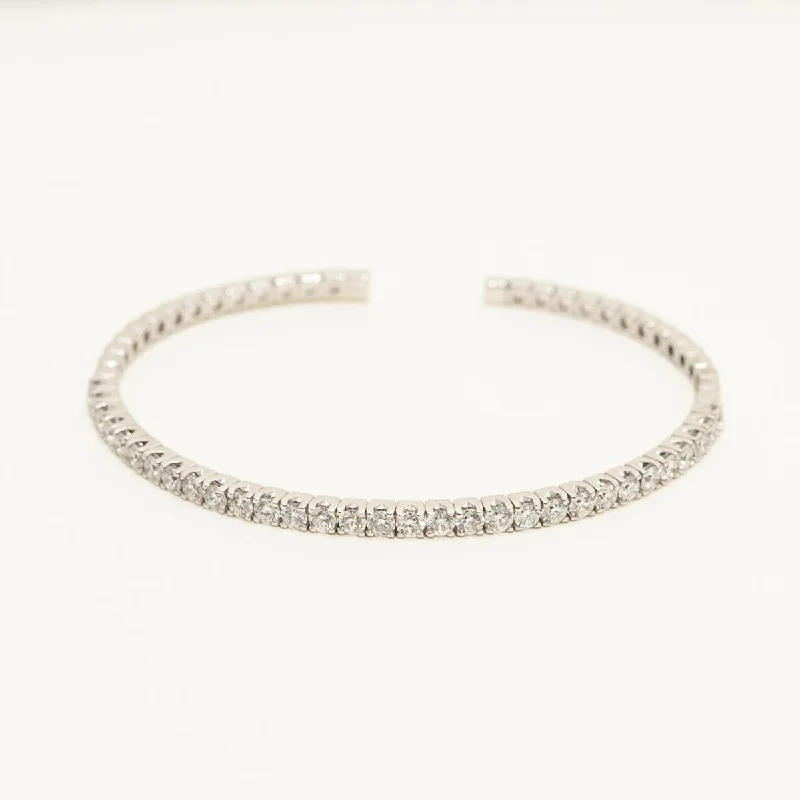 Women’s sterling silver cuff bracelets-Diamond Flexible Cuff Bracelet in 14kt White Gold (1 5/8 ct tw)