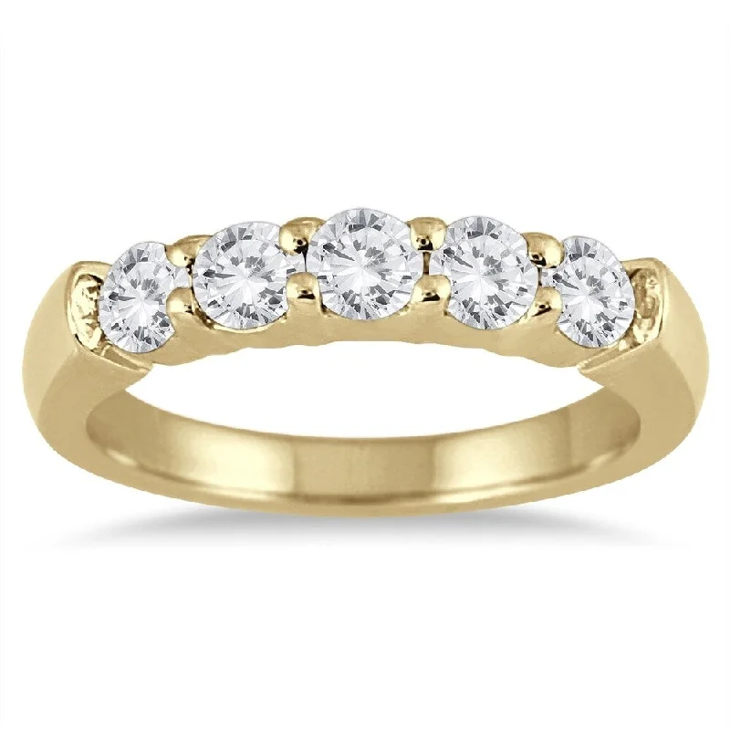 Women’s luxury engagement rings-3/4 Carat TW Five Stone Diamond Wedding Band in 14K Yellow Gold